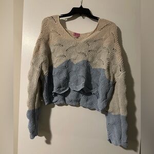 Francesca’s Size XL Women's Cream and Blue Scalloped Sweater